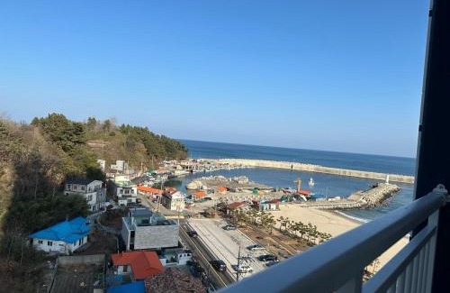 Yangyang House | Yangyang Ocean sketch 24k