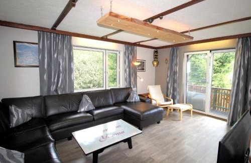 Untertweng House | Yannsa