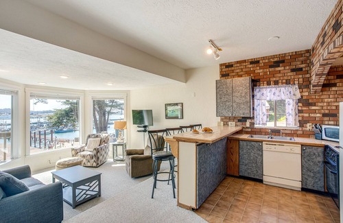 Historic Bayfront Condo | Yaquina Bay Views! Restaurants, Shops, Walk to Everything!