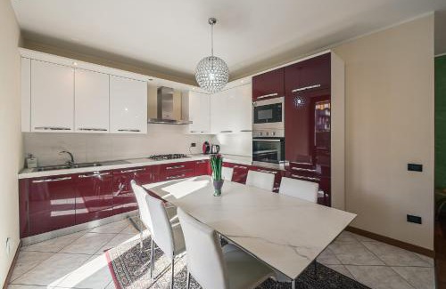 Pedrengo Apartment | Yasmin Maison - Garden House