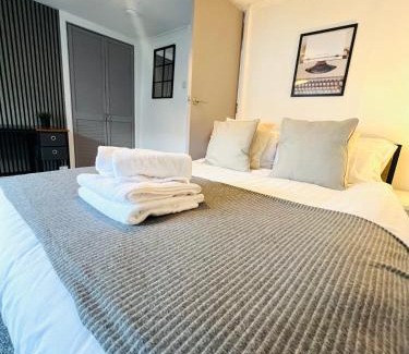 Moffat Apartment | Yastayzzz at Studio 5 Bransford Rd