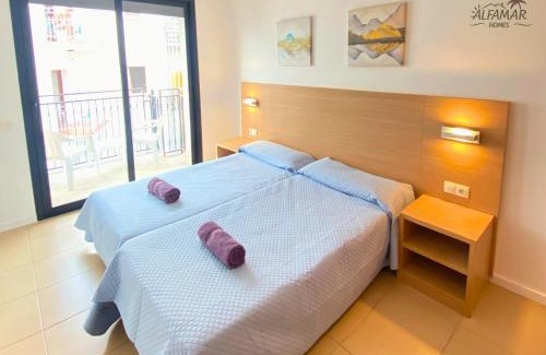 Lloret Town Center Apartment | Yasumi Suite - 4p Modern Apartment with Parking & Swimming Pool