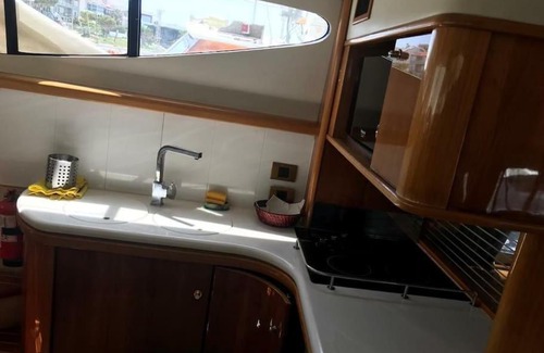 Dalyan Mahallesi Boat Rental | yatch for rent izmir cesme 3 camaras kiralik yat