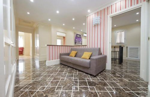 Quartiere XVII Trieste Apartment | YCH-Elegante appartamento vicino Villa Ada