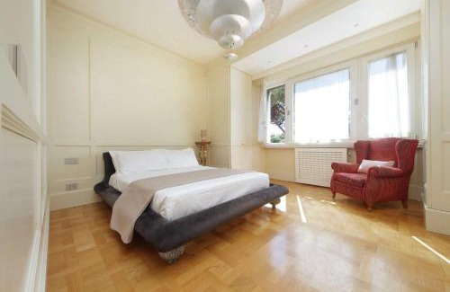 Quartiere XVII Trieste Apartment | YCH-Elegante appartamento vicino Villa Ada