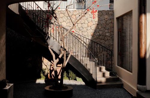 Gucheng Hotel | year after year