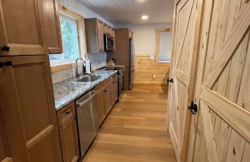 Eagle Bay Cabin | Year-round waterfront vacation rental ~BlueSky Lodge