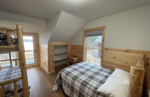 Eagle Bay Cabin | Year-round waterfront vacation rental ~BlueSky Lodge