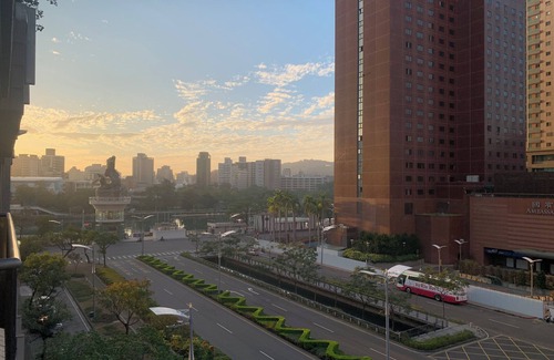 Cianjin District Apartment | YEH’S Apartment n3-bedroom apartment in charming Kaohsiung City with WiFi, AC.