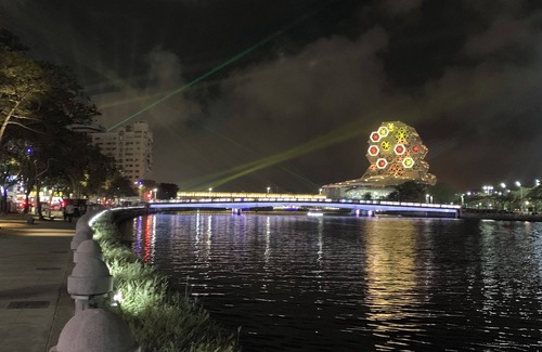 Cianjin District Apartment | YEH’S Apartment n3-bedroom apartment in charming Kaohsiung City with WiFi, AC.