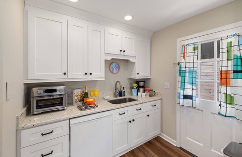 Carrboro House | Yellow Door Downtown Carrboro