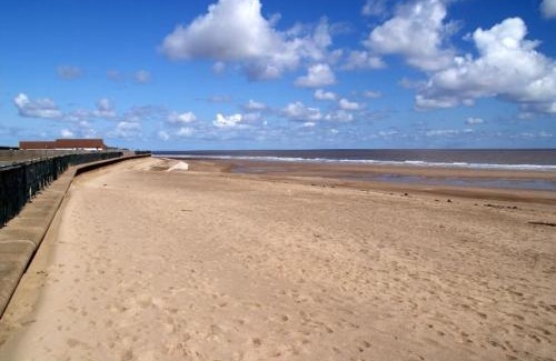 Skegness House | Yellow Sands