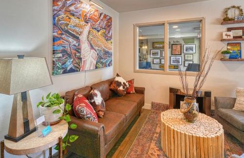 Livingston Hotel | Yellowstone River Inn & Suites