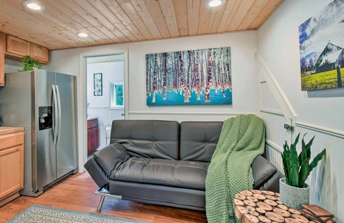 McKenna Cabin | Yelm House Overlooking the Nisqually River!