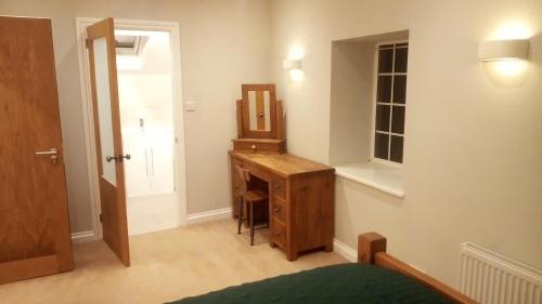 Barrow Gurney House | Yew Tree Cottage