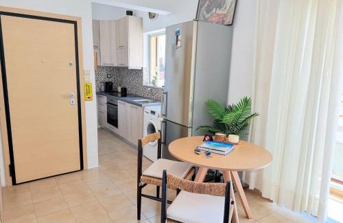 Nea Chora Apartment | Yia Banaki 1 Min Walk To Beach old Town 7min Walk