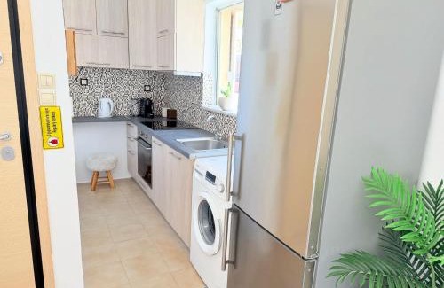Nea Chora Apartment | Yia Banaki 1 Min Walk To Beach old Town 7min Walk