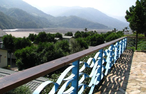 Datong Bed & Breakfast | Yingshih Resort