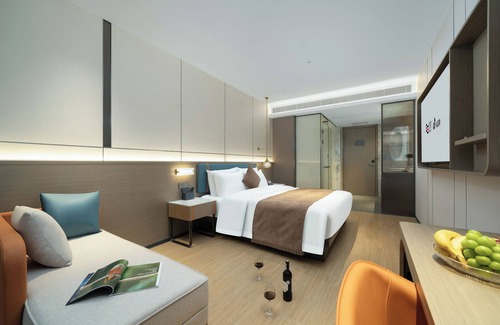 Shangfangcun Hotel | Yizhi Hotel - Shamian Pearl River Night Cruise Huangsha Metro Station-free laundry free gym room included Breakfast free coffee all day