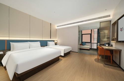 Shangfangcun Hotel | Yizhi Hotel - Shamian Pearl River Night Cruise Huangsha Metro Station-free laundry free gym room included Breakfast free coffee all day