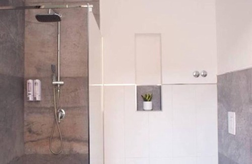 Avola Bed & Breakfast | Yllen Rooms (Deluxe Quadruple Room)