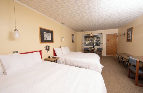 Red Lodge Hotel | Yodeler Motel