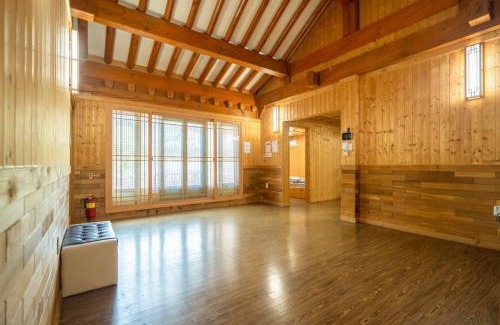 Yongin House | Yongin Yejik Hanok Pension