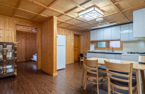 Yongin House | Yongin Yejik Hanok Pension