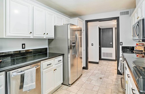 Yorba Linda Condo | Yorba Linda Condo - Community Pool, Fireplace