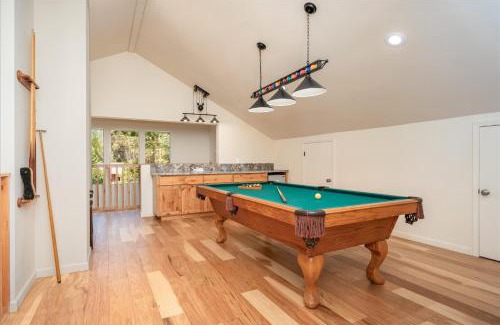 North Wawona House | Yosemite Base Camp- Updated cabin INSIDE Yosemite!