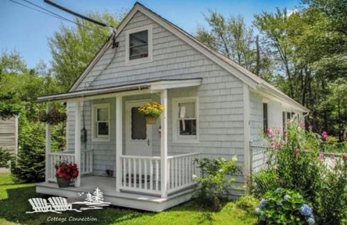Boothbay Harbor House | You and Your Dog Will Love This Boothbay Harbor Cottage