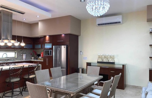 Cerritos House | YOU CAN BE IN THE POOL SWITH A BEAUTIFULSUNSET AND BEAUTIFUL FROM MAZATLAN