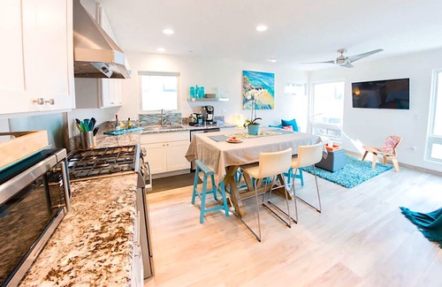 San Diego House | Your Beach vacation is a one click away!