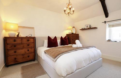 Monkton Farleigh Apartment | Your Bradford Haven Comfort and Nature