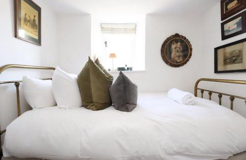 Monkton Farleigh Apartment | Your Bradford Haven Comfort and Nature