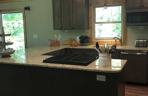 Rogers Ski Chalet | Your cabin search ends HERE. Everything your group needs for its RRG vacation.