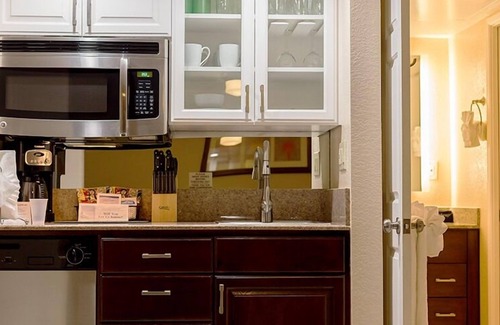 Coronado Hotel | Your Coronado Paradise! Unit with Kitchenette! Outdoor Spa Tub!