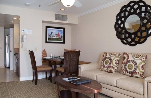 Coronado Hotel | Your Coronado Paradise! Unit with Kitchenette! Outdoor Spa Tub!