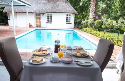 Greater Johannesburg Metropolitan Area House | Your country home in the heart of Sandton