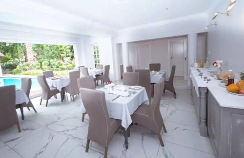 Greater Johannesburg Metropolitan Area House | Your country home in the heart of Sandton