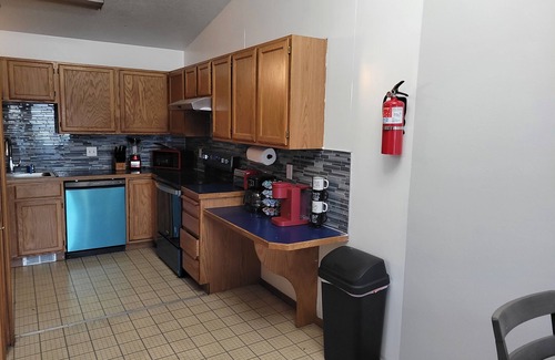 West Wendover House | Your cozy home away from home + jacuzzy
