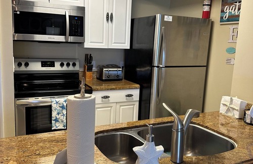 Tavernier Condo | Your Happy Place - gorgeous 2 bed/2 bath oceanfront suite with full kitchen