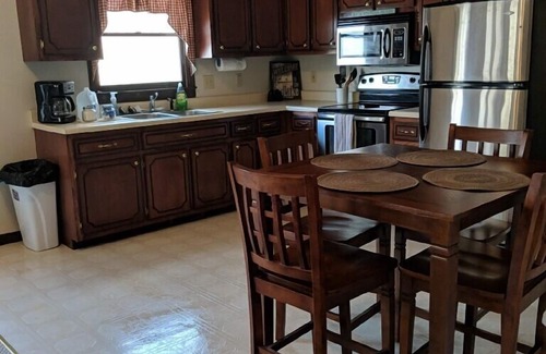 Dover House | Your Headquarters for Kentucky Lake Adventures!