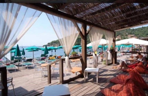 Bagnaia Apartment | Your home 50 m from the sea