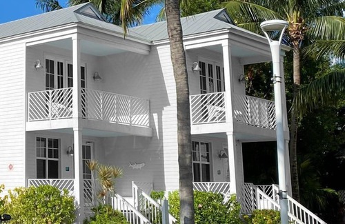 Islamorada Villa | Your Idyllic Getaway Awaits! Breathtaking Beachfront, Outdoor Pool | 3 Units