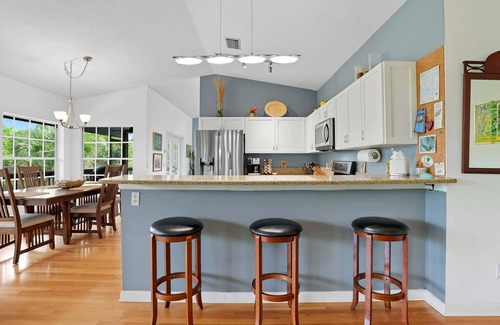 Gumbo Limbo House | Your Island Oasis Awaits on Sanibel - Near Beach