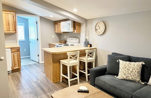 Tri-Cities Apartment | Your Little Guest House