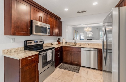 Biltmore Courts Condo | Your Luxury Getaway on Biltmore Golf Links Course, Phoenix AZ!