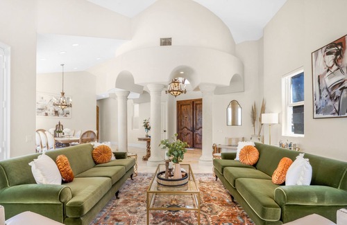 Poway House | Your own Private Resort in a Tropical Paradise