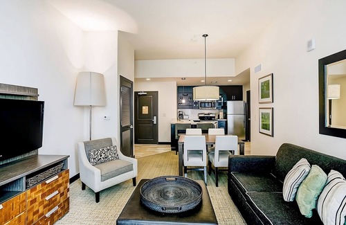 Northeast Virginia Beach Hotel | Your Perfect Beach Hideaway! Full Kitchen, Swimming Pool, Ocean Front!